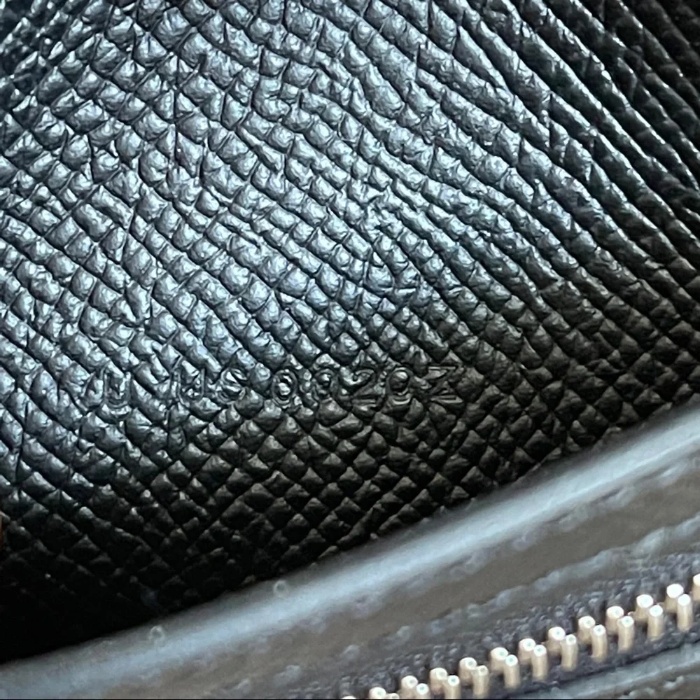New Hermès So Black Bearn Compact monochrome Wallet